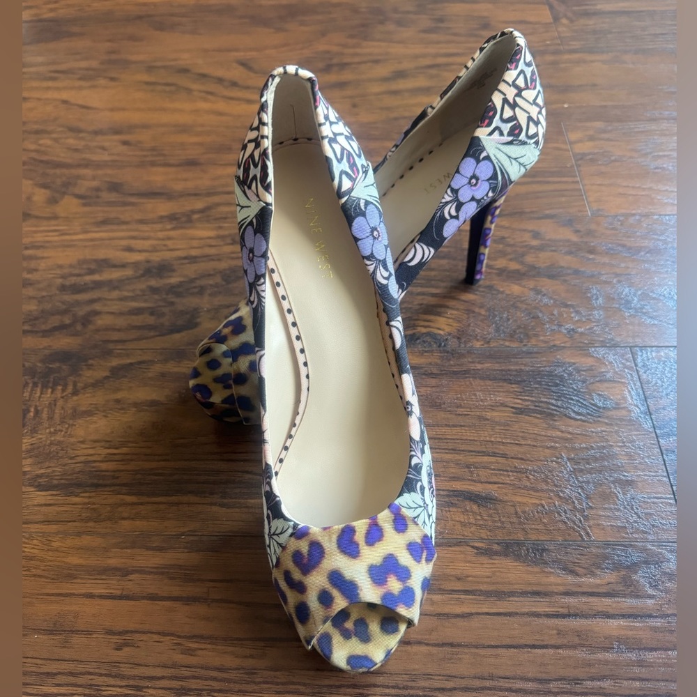 [Nine West] Funky Flowered heels